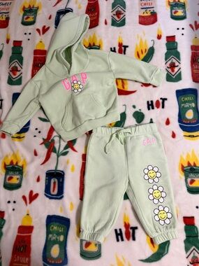 Baby GAP Baby Hoodie & Joggers Set with Pink Logo and Smiley Daisies 6-12m